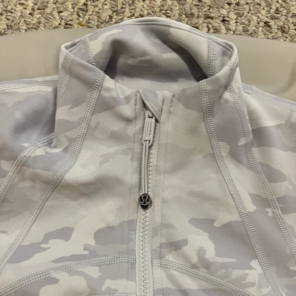 Lululemon Define Jacket *Luxtreme - Picture 7 of 13